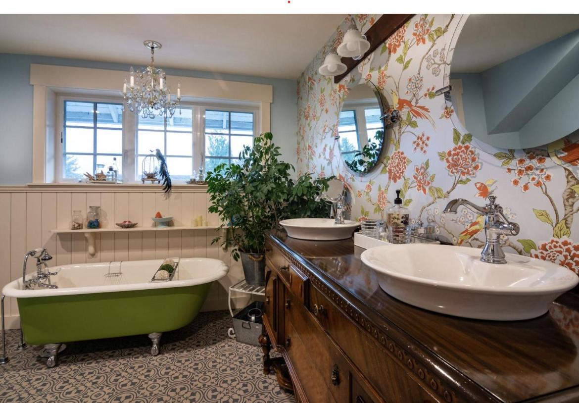 The Hazelhouse Bed & Breakfast Chilliwack Dış mekan fotoğraf