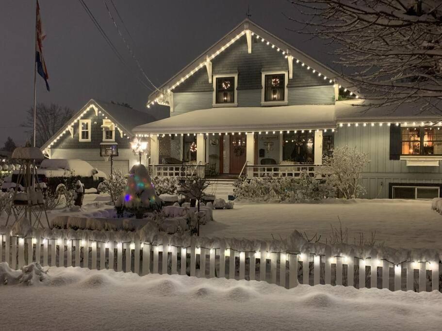 The Hazelhouse Bed & Breakfast Chilliwack Dış mekan fotoğraf